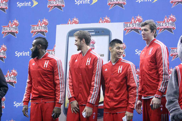 浙江vs海牛：双方均4外援首发，王钰栋出战，汪士钦替补（浙江对阵海牛：两队皆四外援先发，王钰栋出战，汪士钦替补）