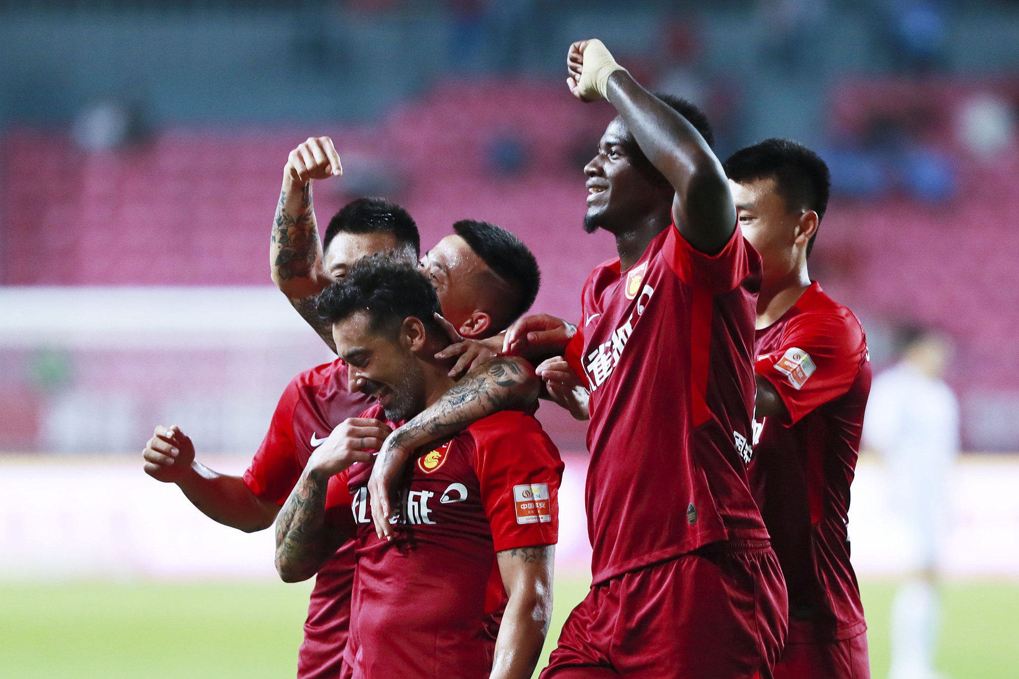 欧冠：利物浦客场3-1击败马赛（欧冠：利物浦客场3-1力克马赛）