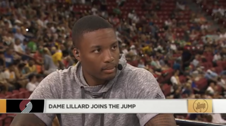 铜梁融媒：U16国足已抵达重庆备战，全力冲刺U17亚洲杯预选赛（铜梁融媒：U16国足抵渝集结备训，剑指U17亚洲杯预选赛）