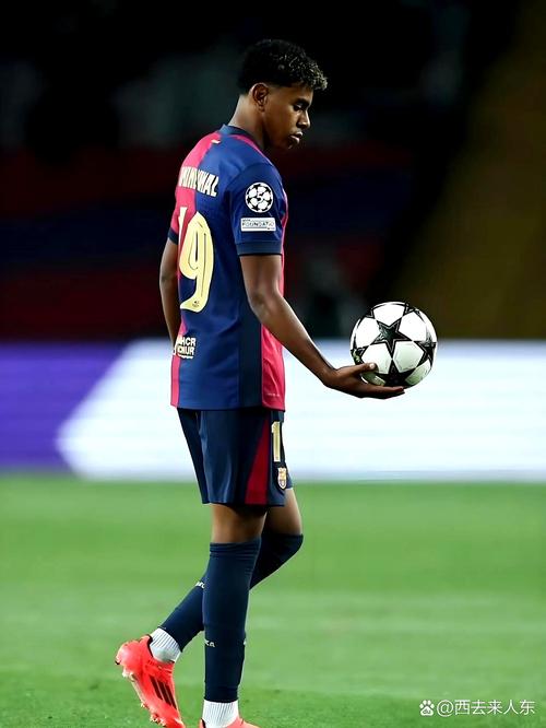 德天空：法兰克福与美因茨中场佐野海舟的传闻不属实（德天空：有关法兰克福有意美因茨中场佐野海舟的报道不属实）