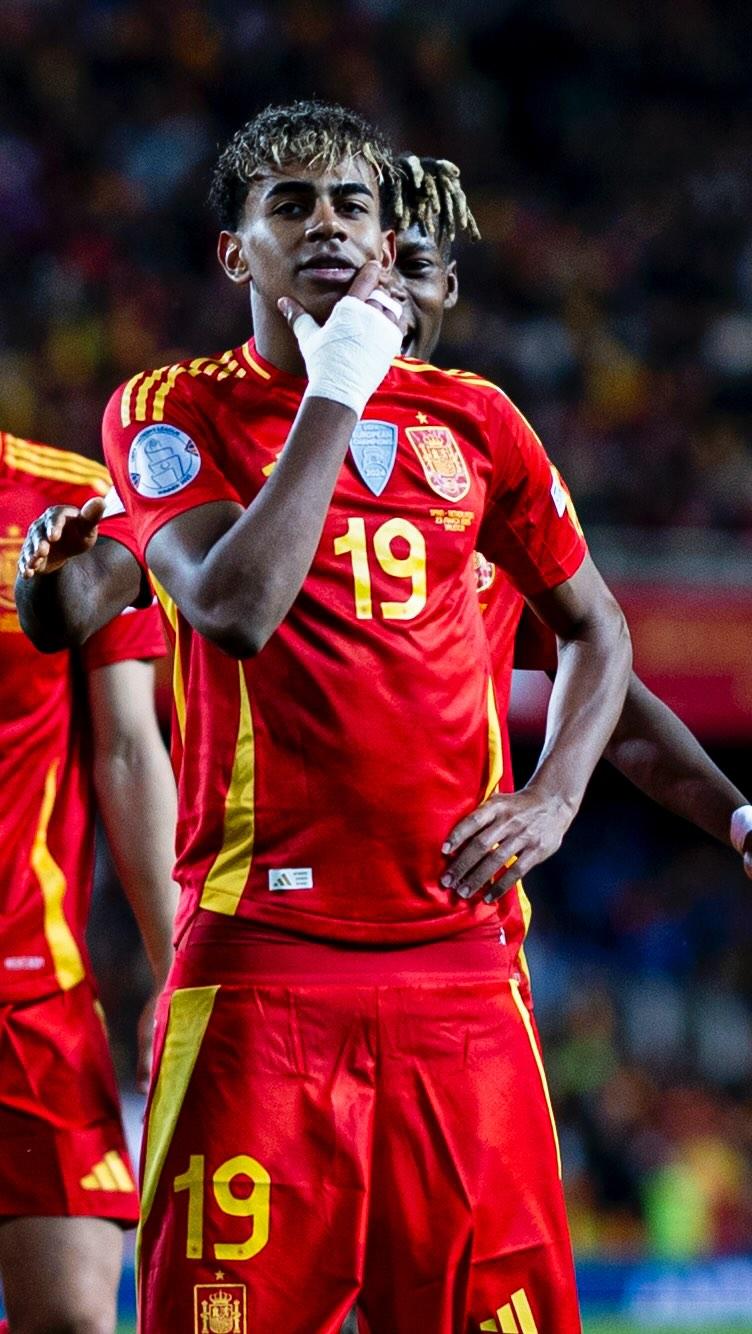 太阳主帅：布克已恢复训练，正朝着好的方向发展（太阳主帅：布克已重返训练，恢复进展积极）