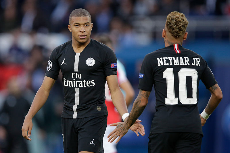 福克斯29+4险胜！灰熊24年选秀捡三宝，合砍60分，难耐杰克逊太软（福克斯29+4险胜！灰熊24届三新秀合砍60分，却无奈小贾伦-杰克逊太软）