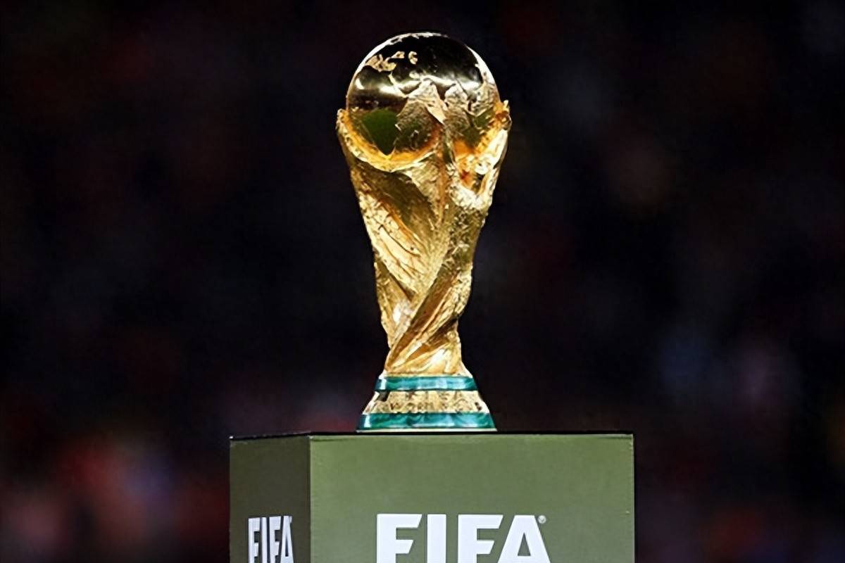 拜仁球星购物也请帮手？图片报揭秘德甲球员的私人时尚买手（德甲球员私人时尚买手曝光：拜仁名将购物也靠专业团队）