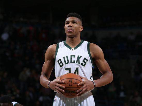 克拉克的防守实力不容小觑（克拉克的防守不可忽视）