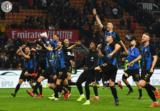 主场仅赢3场，本赛季亚泰的联赛主场胜率为全中超最低（亚泰本季联赛主场仅3胜，胜率全中超垫底）